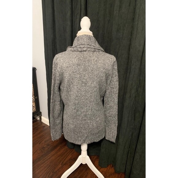 Daisy Fuentes Women’s Cardigan Sweater. New With Tags. Size M. - Picture 3 of 5